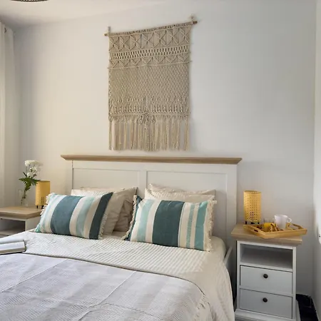 Amazing 3-bedroom Apartment. Pool And Sea View! Appartement