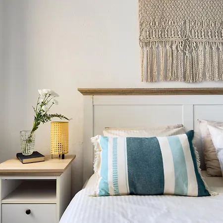 Amazing 3-bedroom Apartment. Pool&sea View! Appartamento *