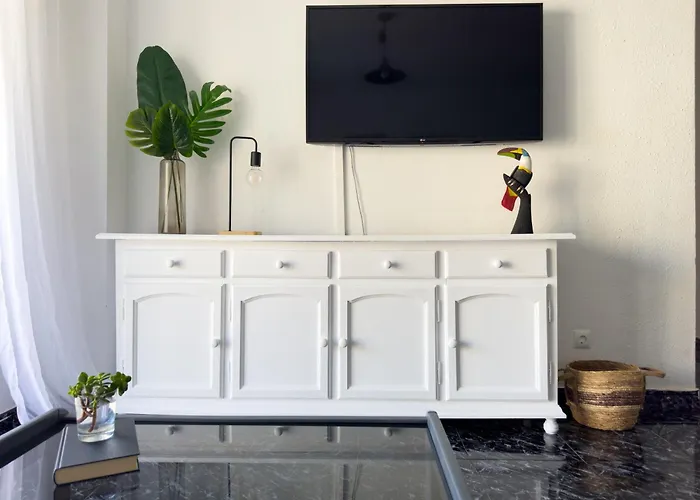 Amazing 3-bedroom Apartment. Pool And Sea View! Апартаменты Лос Кристианос