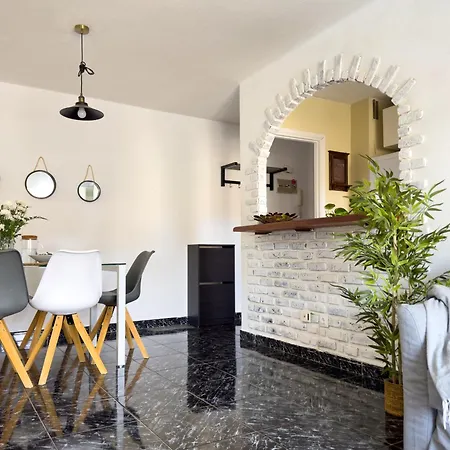 Amazing 3-bedroom Apartment. Pool And Sea View! * Los Cristianos (Tenerife)