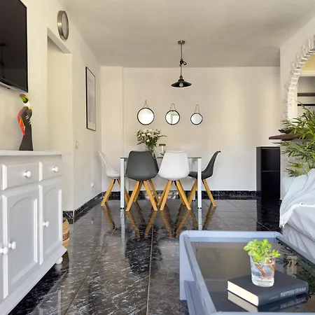 Apartamento Amazing 3-bedroom Apartment. Pool And Sea View! *
