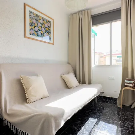 Apartment Amazing 3-bedroom Apartment. Pool And Sea View! Los Cristianos (Tenerife)