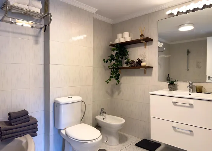 Amazing 3-bedroom Apartment. Pool And Sea View! * 洛斯克里斯蒂亚诺斯