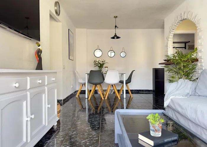 公寓 Amazing 3-bedroom Apartment. Pool And Sea View! *