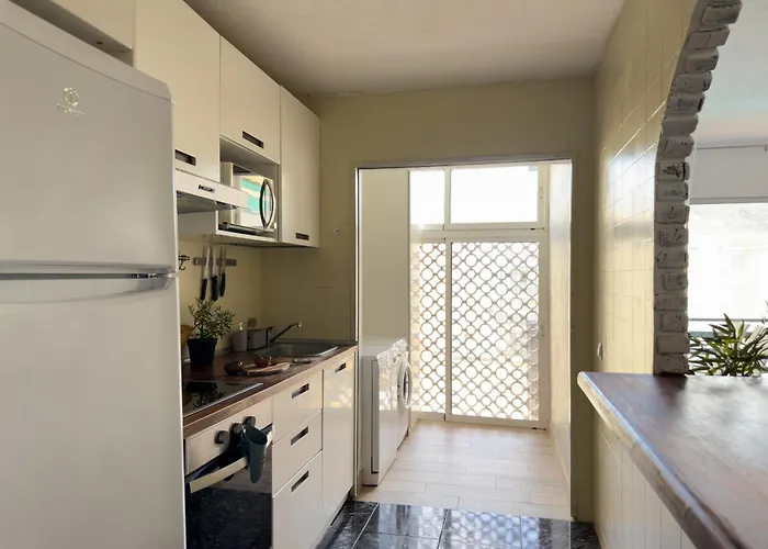 Amazing 3-bedroom Apartment. Pool And Sea View! * 洛斯克里斯蒂亚诺斯