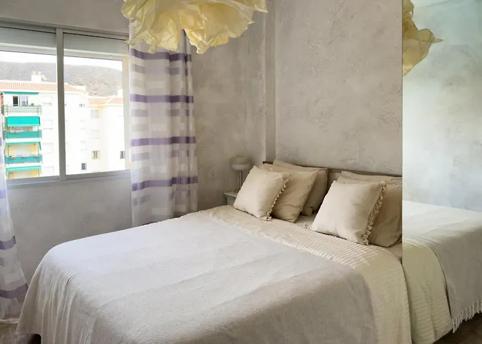 公寓 Amazing 3-bedroom Apartment. Pool And Sea View!